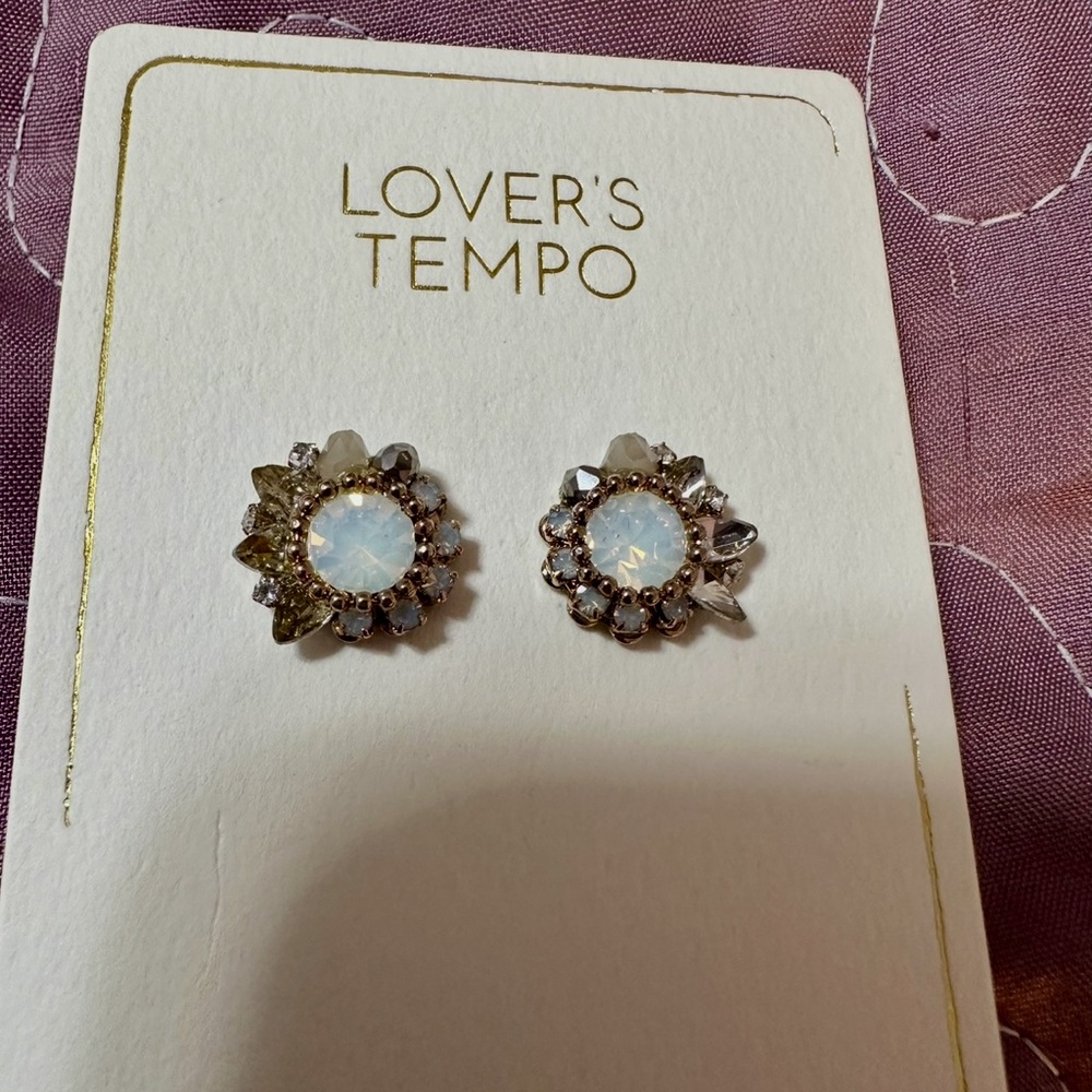 Lovers Tempo Opalescent Halo Stud Earrings Art Deco Style - White/Iridiscent